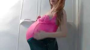MYLF - Busty Cougar ඇගේ යෝග්‍යතා පුහුණුකරු විසින් මගහරියි