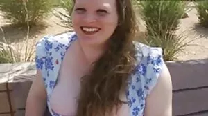 Busty MILF මව්වරුන්ගේ දිනය ගුද සම්බාහනය සමඟ සමරයි