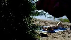 Gia Derza ගේ 10/10 Ass එක අනුග්‍රාහකයා විසින් පහර දුන්නා